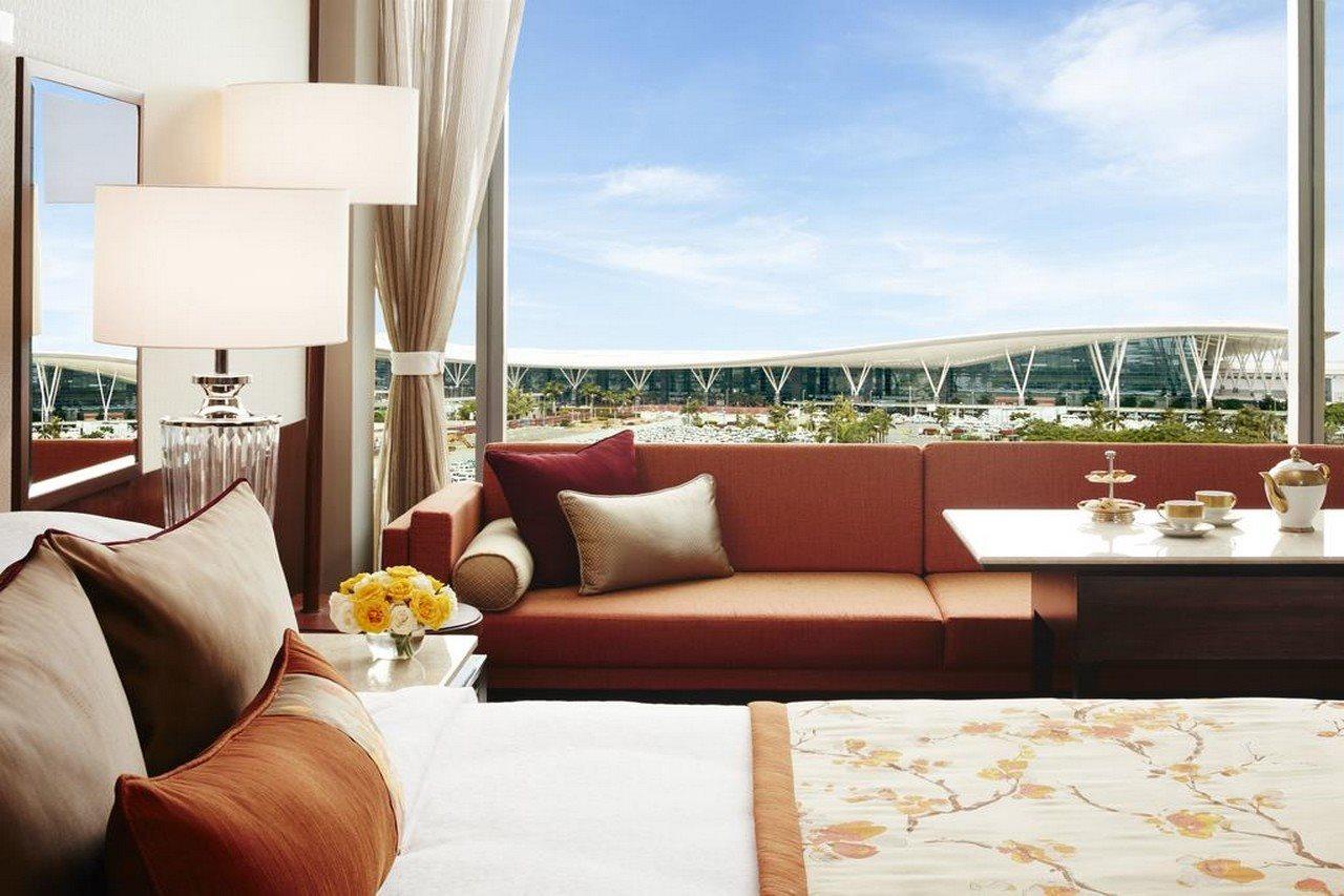 Taj Bangalore Devanahalli Екстер'єр фото A suite at the hotel