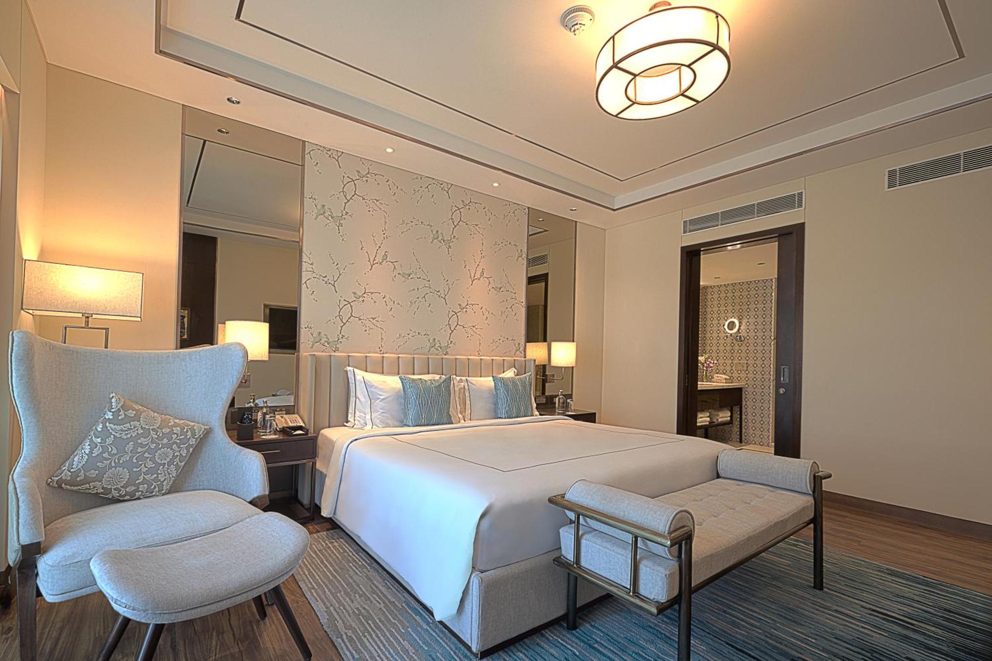 Taj Bangalore Devanahalli Екстер'єр фото A bedroom at the hotel