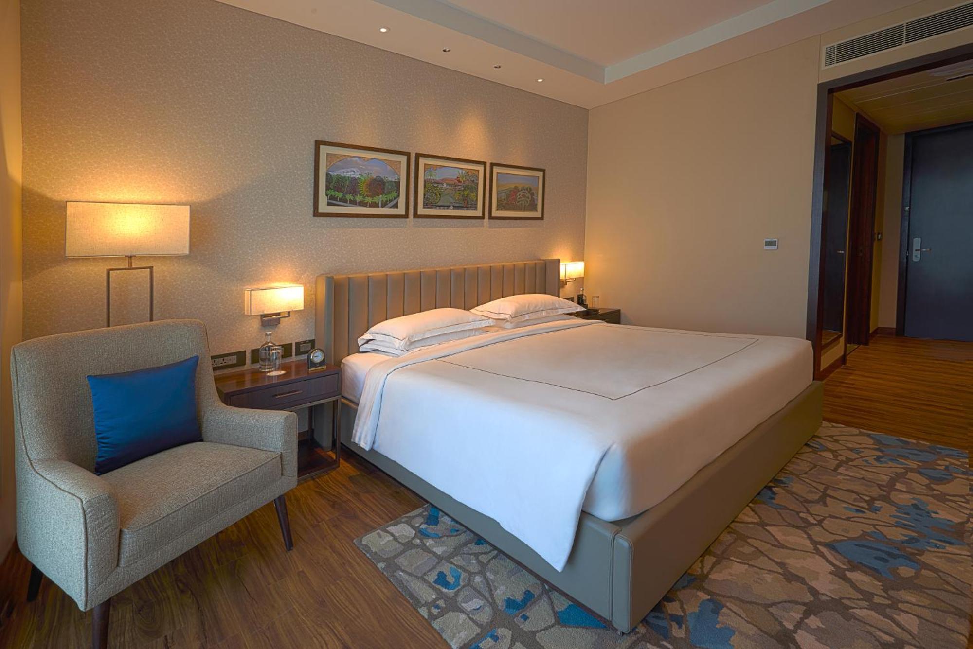 Taj Bangalore Devanahalli Екстер'єр фото A bedroom at the hotel