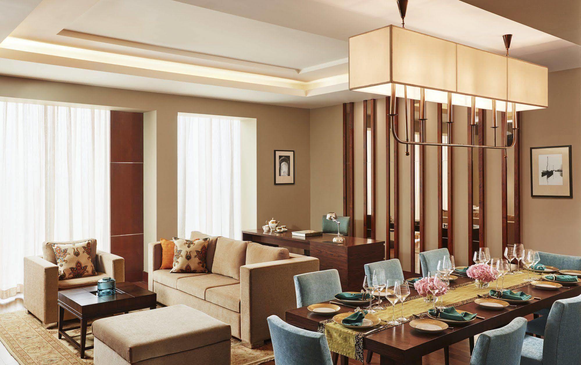 Taj Bangalore Devanahalli Екстер'єр фото A living room in a typical apartment